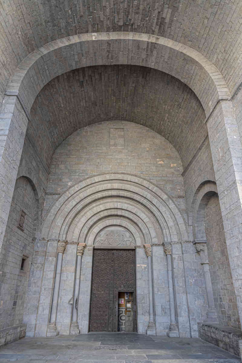 Huesca - Jaca 12 - catedral de San Pedro de Jaca.jpg